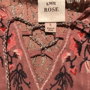 Knox Rose Flowy top